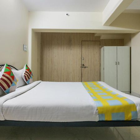 Flagship Cozy Stay Kharghar Koparpāda Esterno foto